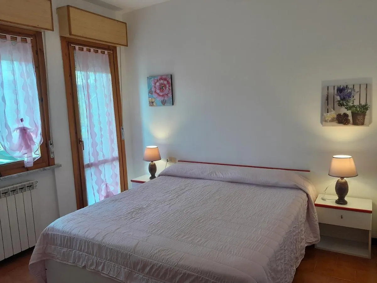 Tra Cinque Terre E Versilia Apartment Marinella di Sarzana Italy